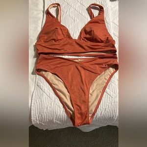 Cupshe X Jojo Fletcher bikini